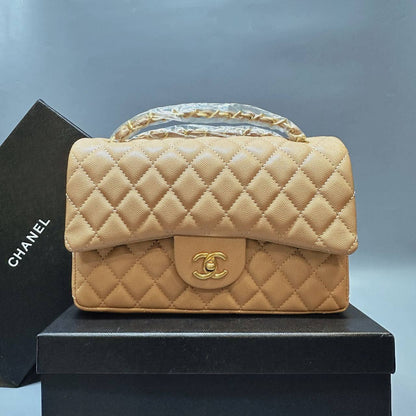 CHANEL 
GOOD QUALITY 
WITH BOX
🎁🎁🎁

120 dhs✅

Zain39
♥️♥️♥️