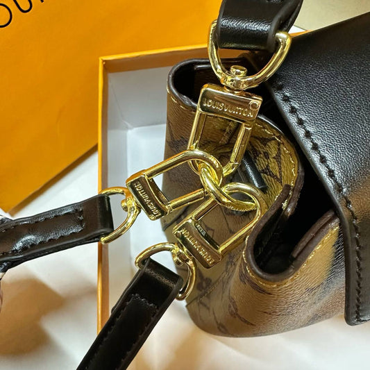 LV
GOOD QUALITY 

WITH BOX 
🎁🎁🎁

90 dhs🪙🖤

Zain39
♥️♥️♥️