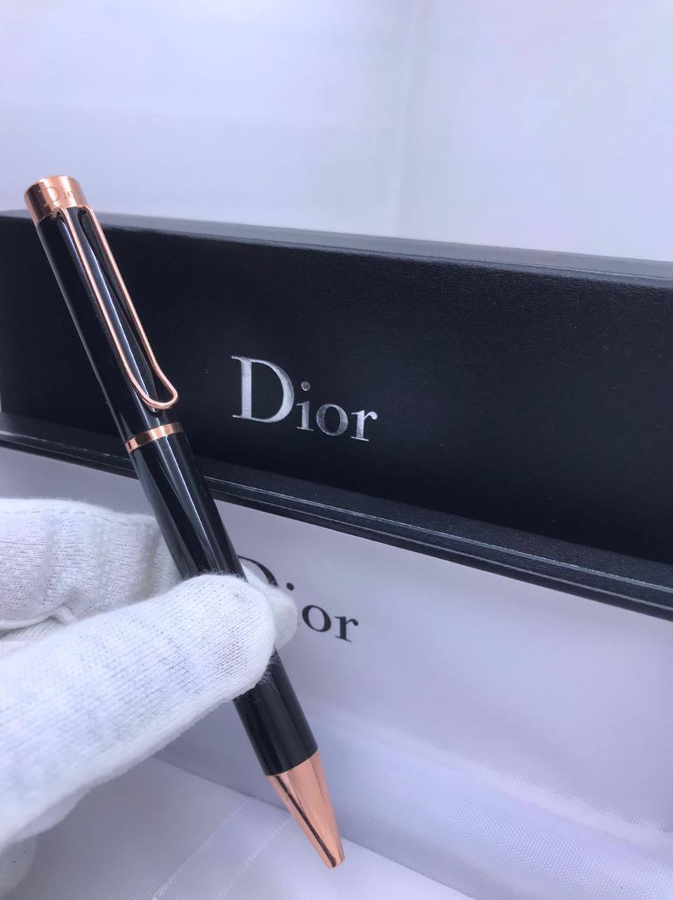 Dior Pen
55 dhs✅

Zain182
♥️♥️♥️