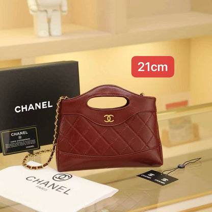 Chanel
21cm 
with box 
95 dhs💓

Zain168
♥️♥️♥️