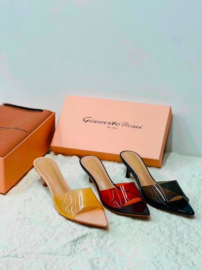 Gianvito Rossi
💯high quality
Size 36-37-38-39-40-41

110 dhs✅

Zain86
♥️♥️♥️