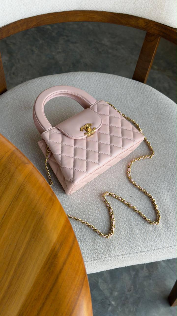 New collection ⚜️
CHANEL 💚
VIP quality 💎
Chanel kelly bag ✨
Size : 19 cm
For Price 👇 WhatsApp✅
0568585901 
0507557372
0552275751 Owner Zain 👌

Zain336
♥️♥️♥️