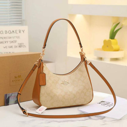 COACH 
HIGH QUALITY 
WITH BOX 
120 dhs🇦🇪🇦🇪

Zain39
♥️♥️♥️