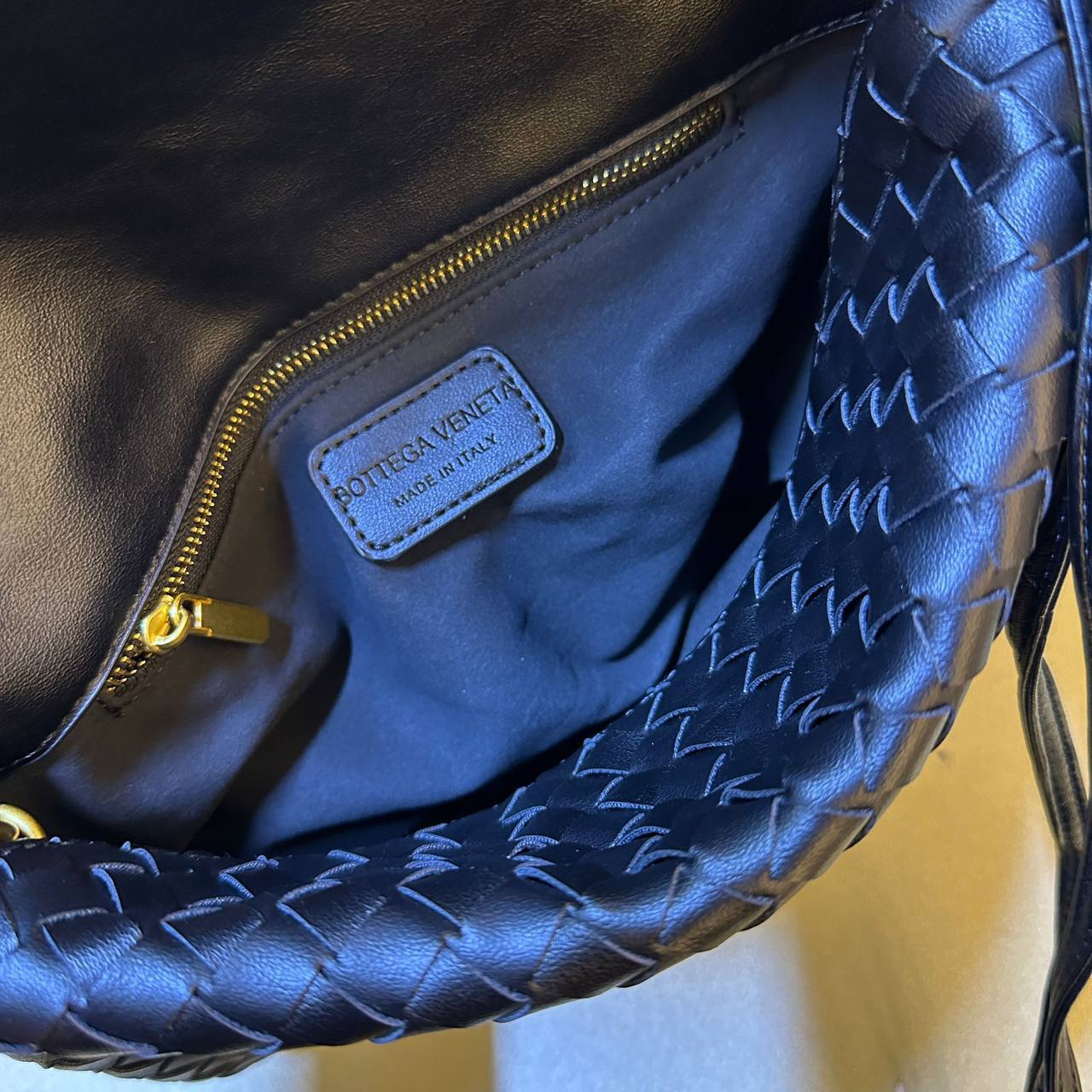 BOTTEGA 
GOOD QUALITY 
WITH BOX 
🎁🎁🎁

110 dhs✅

Zain39
♥️♥️♥️