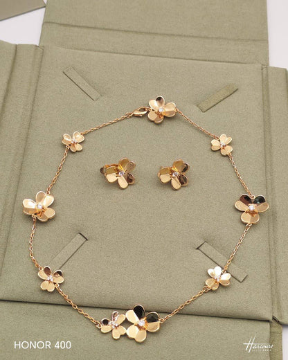 VCA
SET
necklace and earring

170 dhs🇦🇪🇦🇪

Zain122
♥️♥️♥️