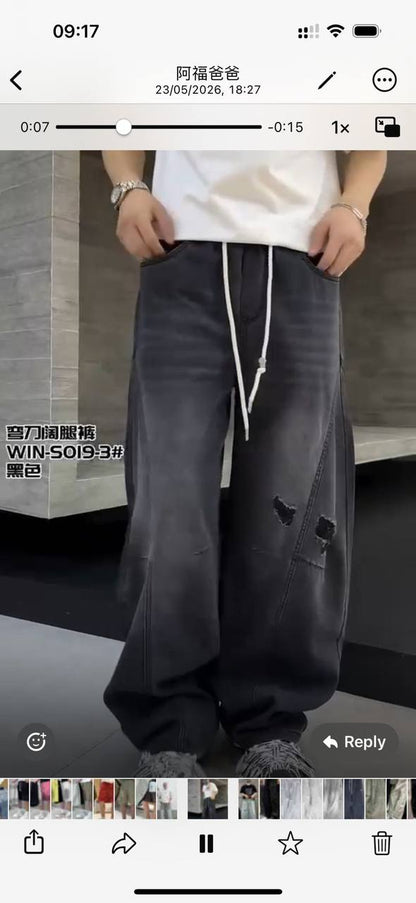 Men Men's jeans
Very very nice quality 
Size M to 3xl 
100 dhs✅

Zain138
♥️♥️♥️