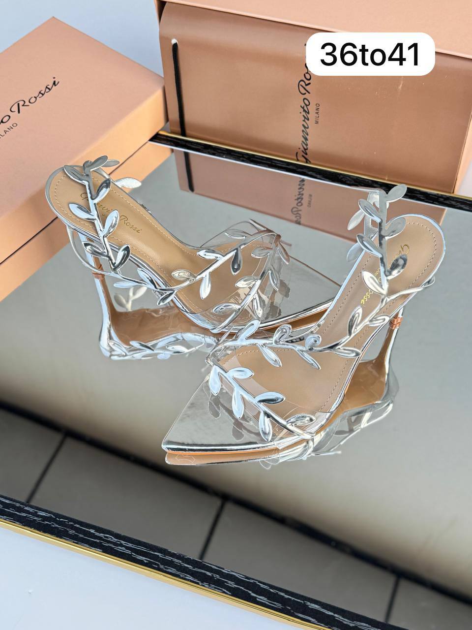 Gianrito Rossi 
110 dhs👑

Zain21
♥️♥️♥️