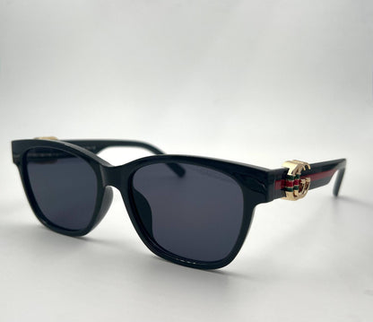 Gucci

Sunglasses 🕶️ 

good quality 💯

With master box 🗃️ 
50 dhs❣️

Zain273
♥️♥️♥️