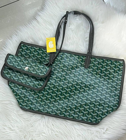 GOYARD 
GOOD QUALITY 
WITH BOX 
🎁🎁🎁

90 dhs🪙💕

Zain250
♥️♥️♥️
