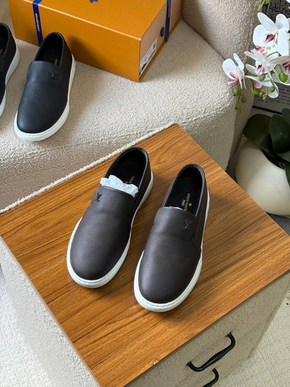 *LV Pacific loafer*
*AAA quality*
*size: 40 to 46*
490 dhs🪙🌨️

Zain185
♥️♥️♥️