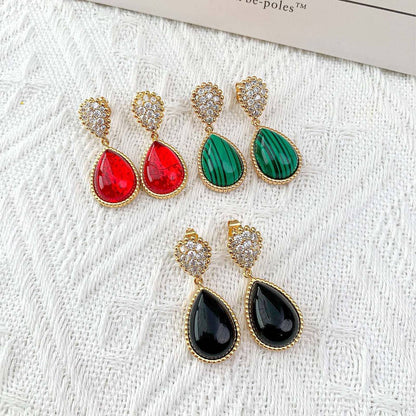 VCA ❤️‍🔥*
Necklace ✨
Earring 💥
Master quality 💯
With normal boxes 📦 
100 dhs✅
With master box 🗃️ 
120 dhs✅

Zain216
♥️♥️♥️
