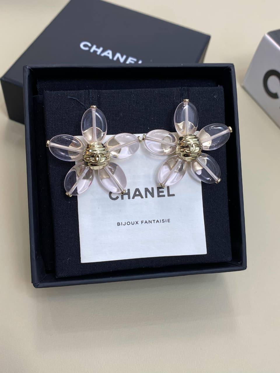 CHANEL MASTER
EARRING💫✨
75 DHS🇦🇪🇦🇪
WITH BOX AND PAPER BAG🛍️🎁

Zain89
♥️♥️♥️