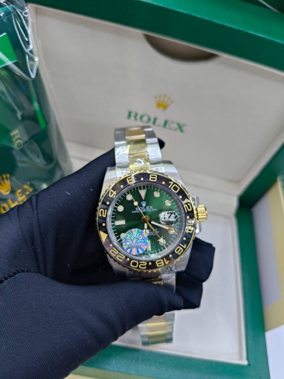 Rolex original luck 
automatic for mens 
370 dhs✅
with box 🥰👍

Zain25
♥️♥️♥️