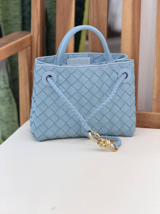BOTTEGA VENETA💫
VIP Quality ⚡️
Original Packing 🎁
Size 20CM📏
For Price 👇 WhatsApp✅
0568585901 
0507557372
0552275751 Owner Zain 👌

Zain321
♥️♥️♥️