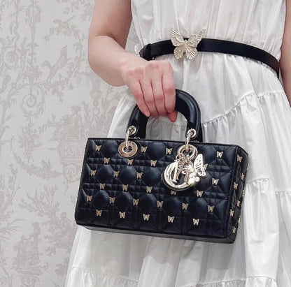 Dior
130 dhs✅
High quality 

with box
🎁🎁🎁

Zain35
♥️♥️♥️
