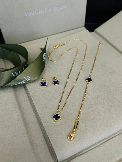 MINI SET 
NECKLACE BRACELET 
EARRINGS
VANCLEAF
MASTER✨💫

110 dhs🇦🇪🇦🇪

WITH BOX AND PAPER BAG🛍️🎁
Zain89
♥️♥️♥️