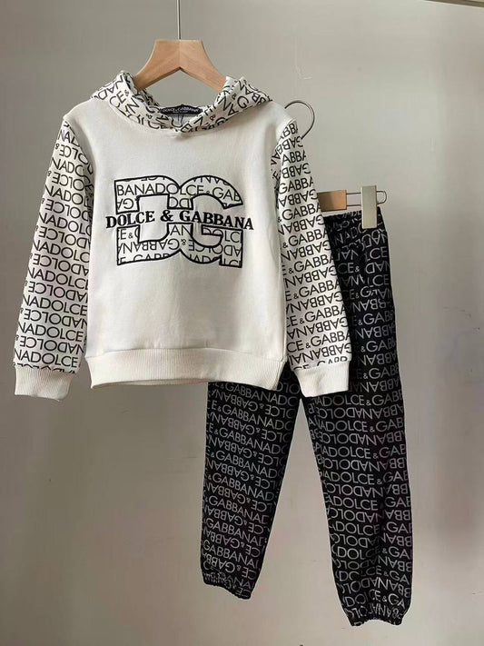 New 💕
1-5y 120 dhs🪙🖤
6-10y 130 dhs🪙🖤

Zain151
♥️♥️