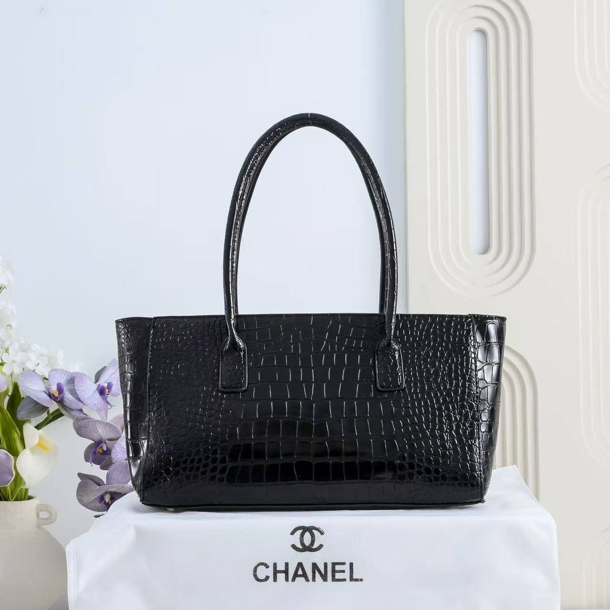 Chanel

105 dhs🇦🇪🇦🇪

size 35×13×20cm

Zain42
♥️♥️♥️