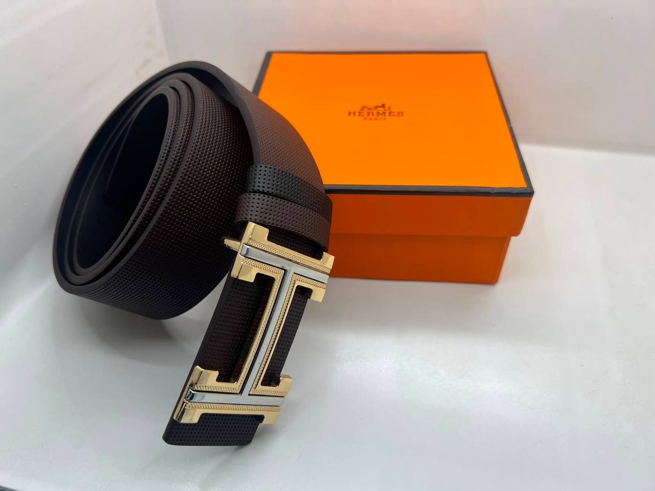 Belts
65 dhs✅

with box
🎁🎁🎁

Zain182
♥️♥️♥️