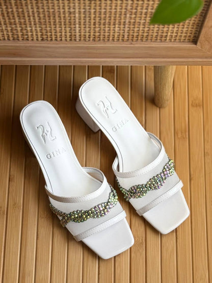 𝗚𝗶𝗻𝗮
𝗦𝗶𝘇𝗲 𝟯𝟲 𝘁𝗼𝗼 𝟰𝟭 
450 dhs🪙🌨️

Zain178
♥️♥️♥️