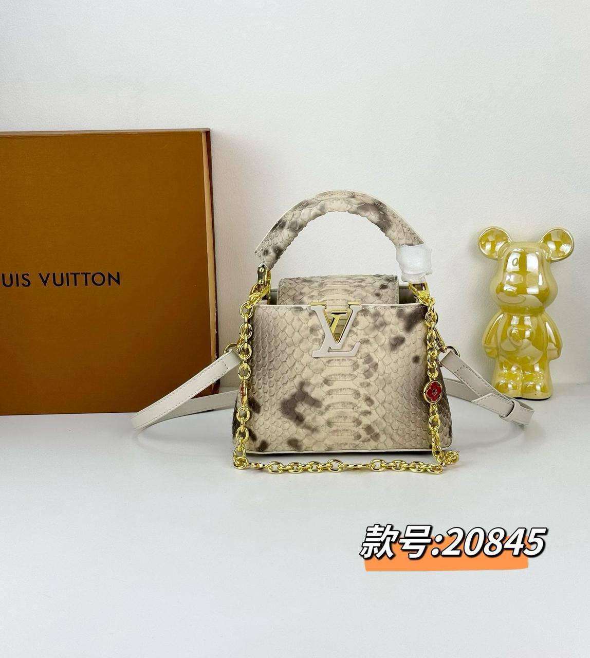 LV 
Master
20cm 🌹
400 dhs💓

Zain228
♥️♥️♥️