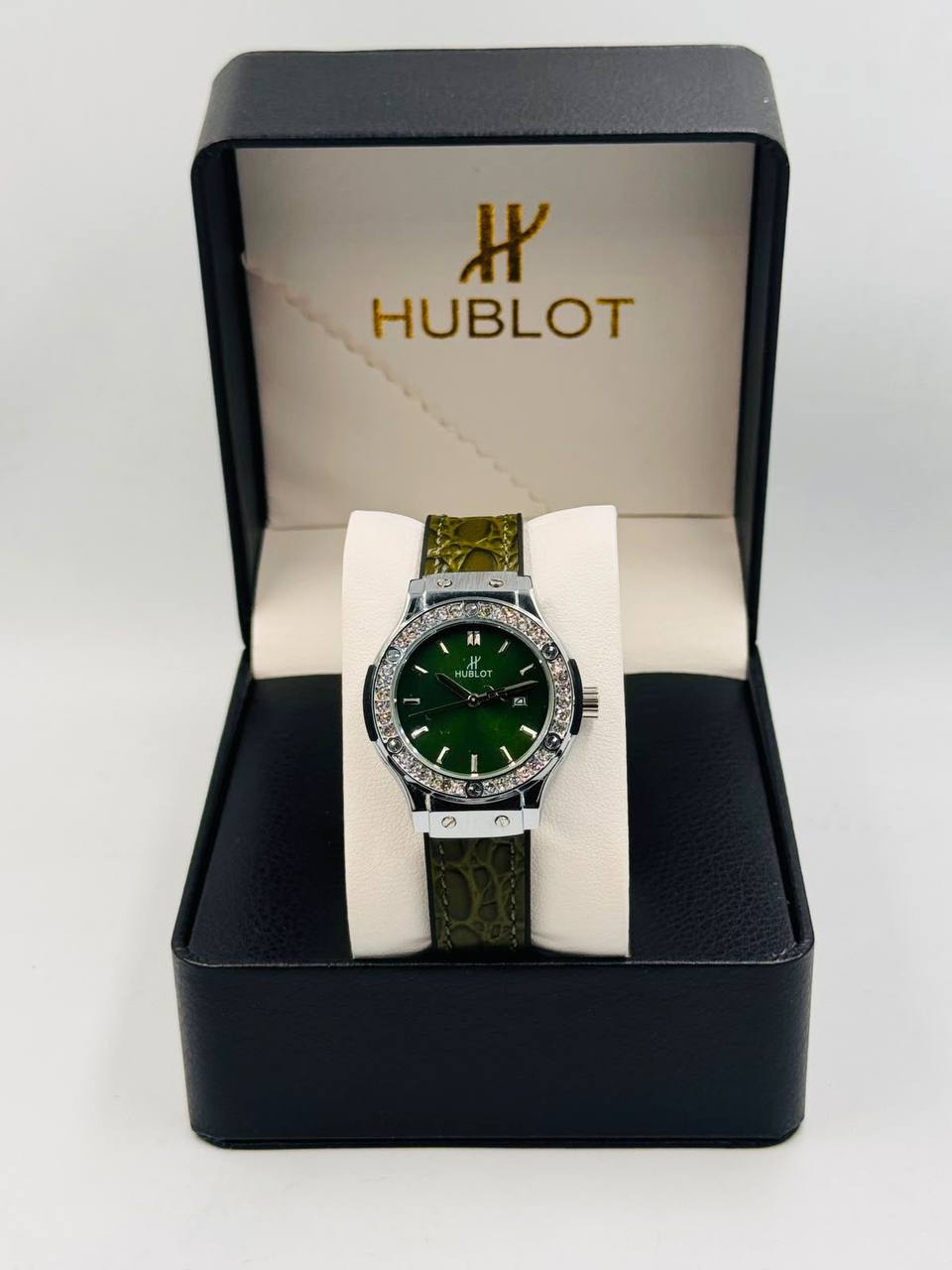 Hublot Ladies
*New arrival*🔥
80 dhs✅

Zain08
♥️♥️♥️