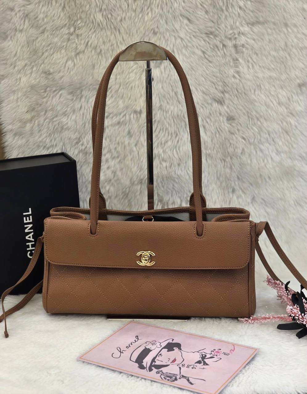 Chanel 
Master❣️❣️
  31Cm With Box
320 dhs🇦🇪🇦🇪

Zain131
♥️♥️♥️