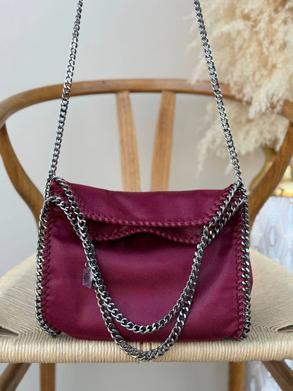 STELLA McCARTENY
25cm
350 dhs🇦🇪🇦🇪
Top quality

Zain167
♥️♥️♥️
