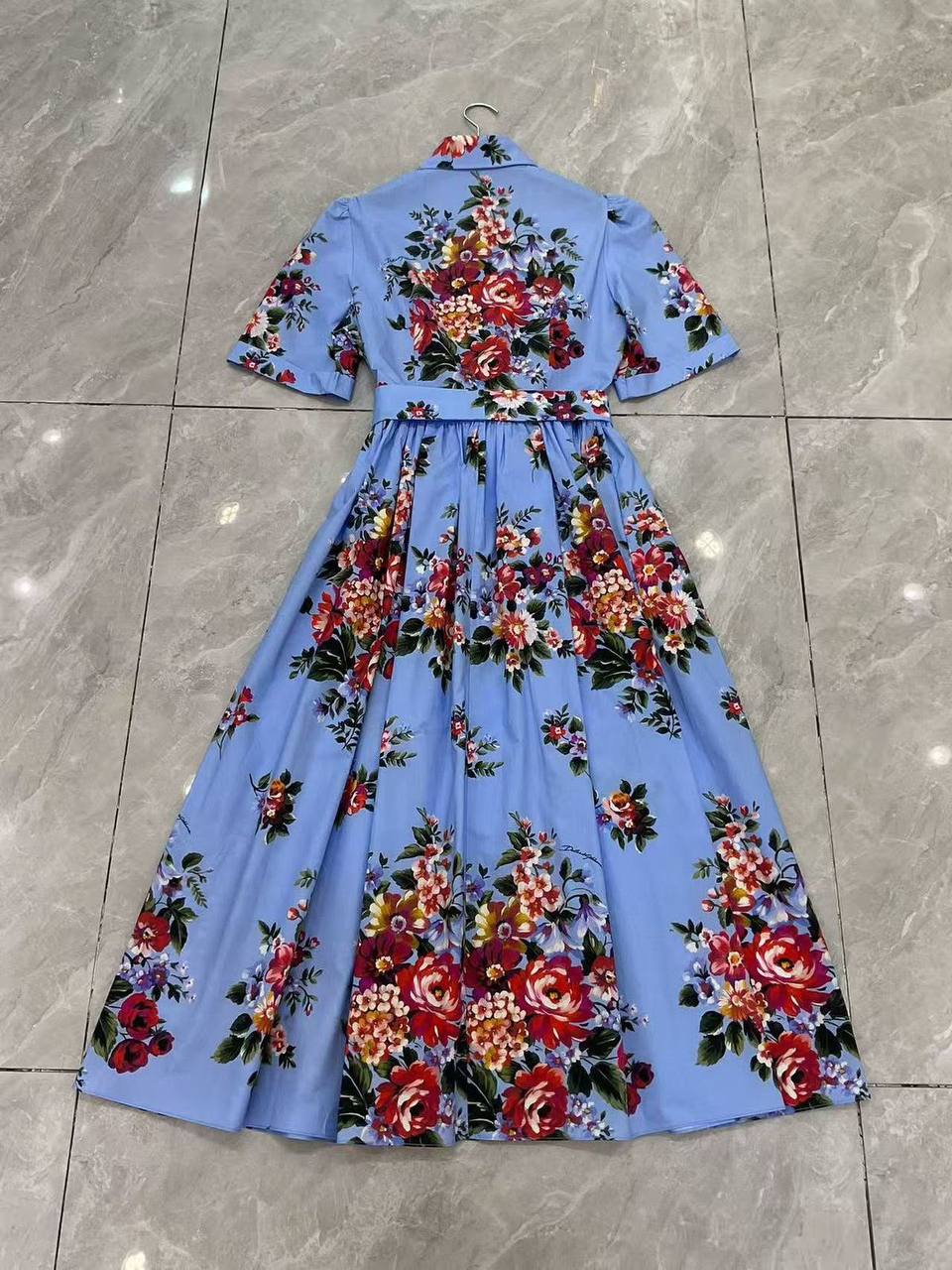 D&G
❤️‍🔥DOLCE & GABBANA❤️‍🔥
    ✨💯 % cotton✨
         VIP quality 😍
Sizes;  S-M-L-XL
650 dhs✅

Zain287
♥️♥️♥️