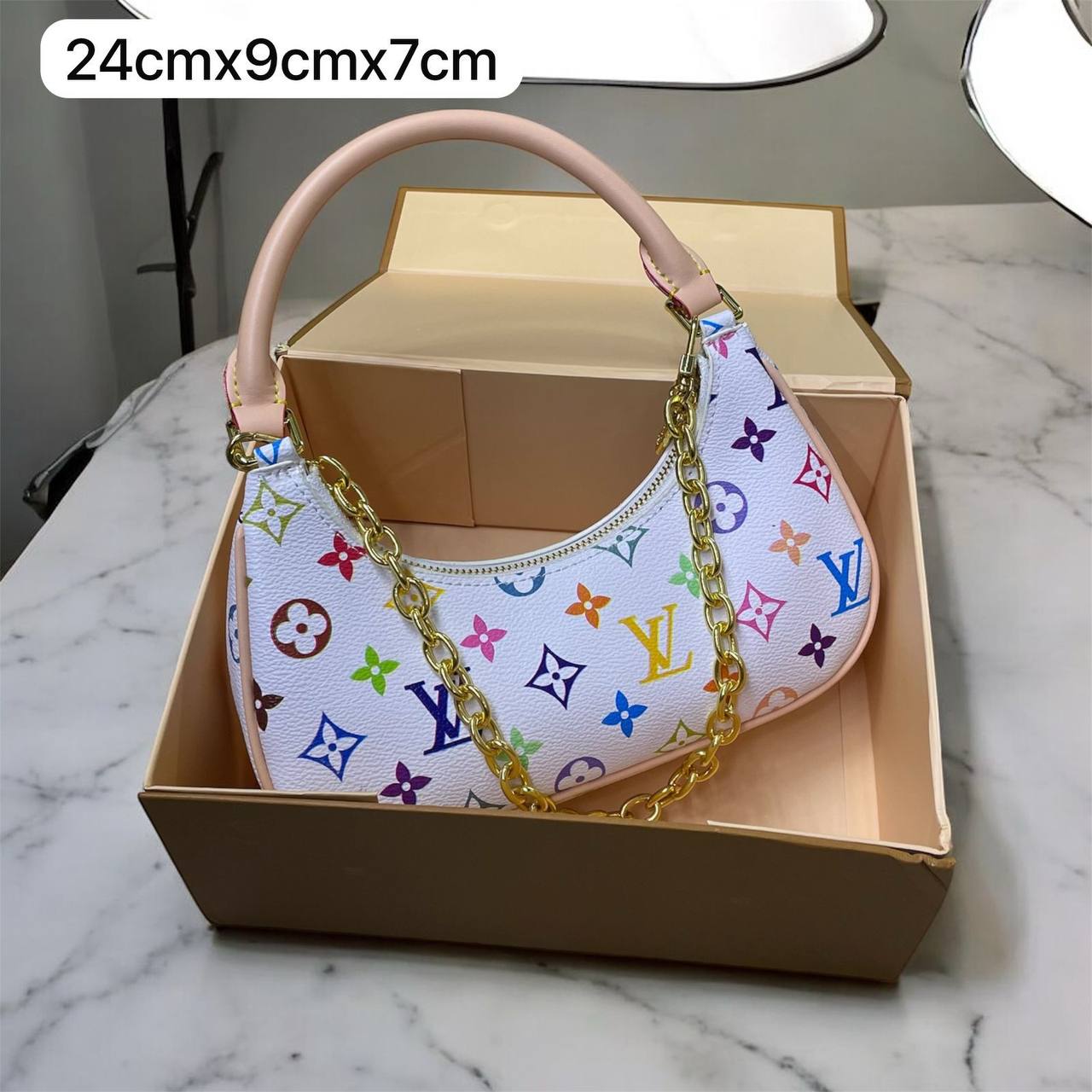 LV
90 dhs✅

with box
🎁🎁🎁

Zain72
♥️♥️♥️
