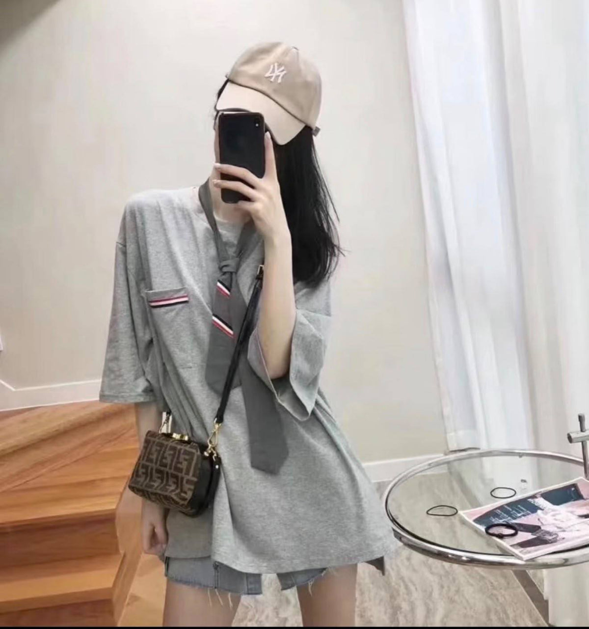 Fendi
95 dhs🇦🇪🇦🇪

size：small
Zain35 
♥️♥️♥️