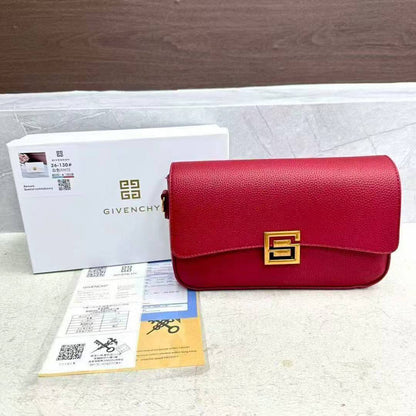 Givenchy 

With box 
70 dhs🇦🇪🇦🇪

Zain232
♥️♥️♥️