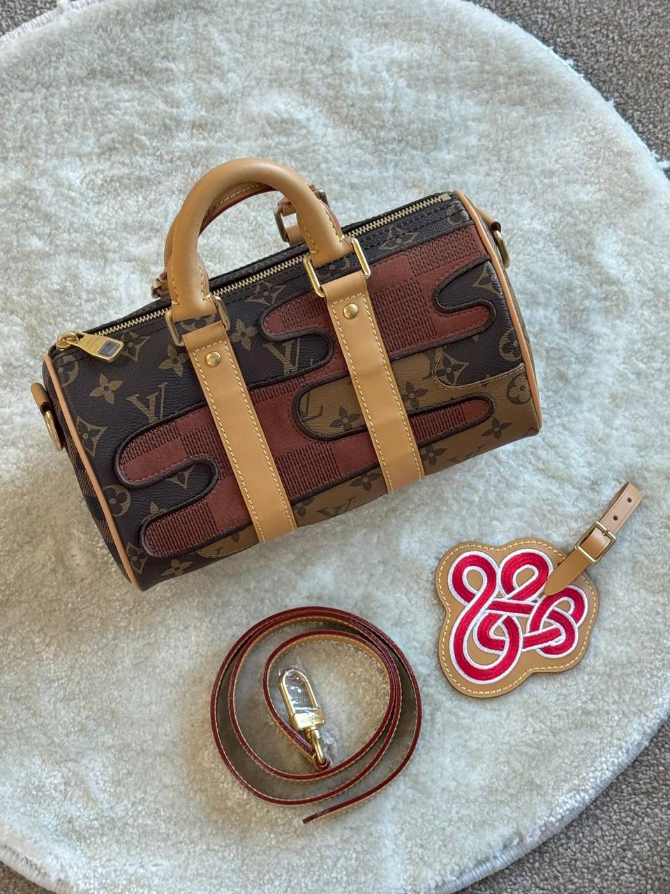 *NEW COLLECTION:BD046❗*
*BRAND- LOUIS VUITTON ❗*
*Keepall Bandouliere 25 BAG❗*
*SUPER MASTER QUALITY ❗*
*❗❗*
*BOX WITH  PAPERBAG ❗*
For Price 👇 WTSP Text Zain 0568585901

Zain267
♥️♥️♥️