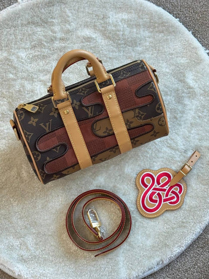*NEW COLLECTION:BD046❗*
*BRAND- LOUIS VUITTON ❗*
*Keepall Bandouliere 25 BAG❗*
*SUPER MASTER QUALITY ❗*
*❗❗*
*BOX WITH  PAPERBAG ❗*
For Price 👇 WTSP Text Zain 0568585901

Zain267
♥️♥️♥️