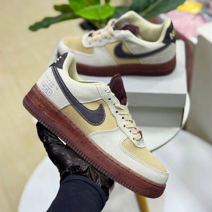 Nike
Size 40 to 45 
110 dhs💓

Zain27
♥️♥️♥️