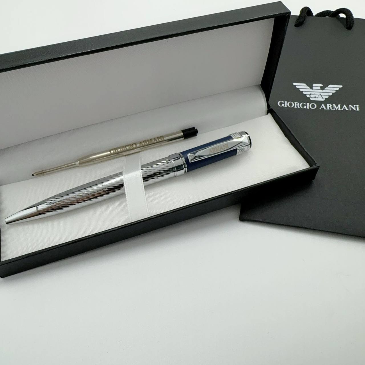 Pen
55 dhs💓

Zain273
♥️♥️♥️