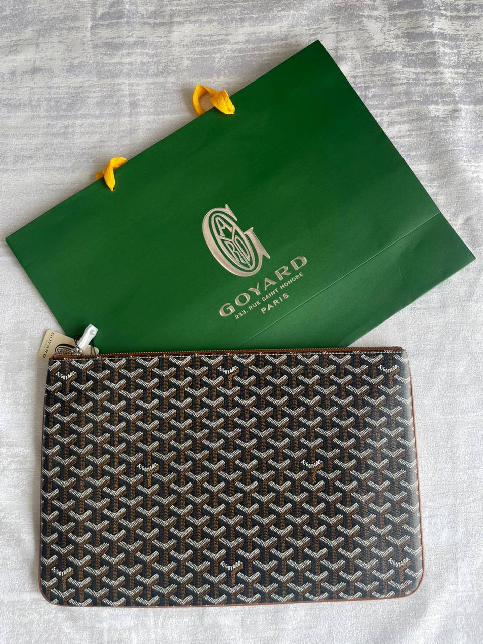 GOYARD                                                                   *File bag*                                                                                
*40cm*
*Super Master quality*      
350 dhs🪙🖤

Zain179
♥️♥️♥️