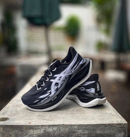 ASICS Superblast 3
Black White，
Size 36-45 ，
240 dhs✅

Zain18
♥️♥️♥️