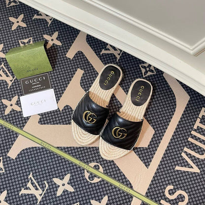 Gucci
Size 36-42 
120 dhs💓

Zain132
♥️♥️♥️