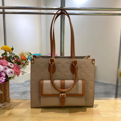 LV
85 dhs✅
size 31×13×25cm

Zain42
♥️♥️♥️