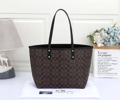 COACH 
 GOOD QUALITY 
DOUBLE  FACE  
120 dhs✅

Zain17
♥️♥️♥️