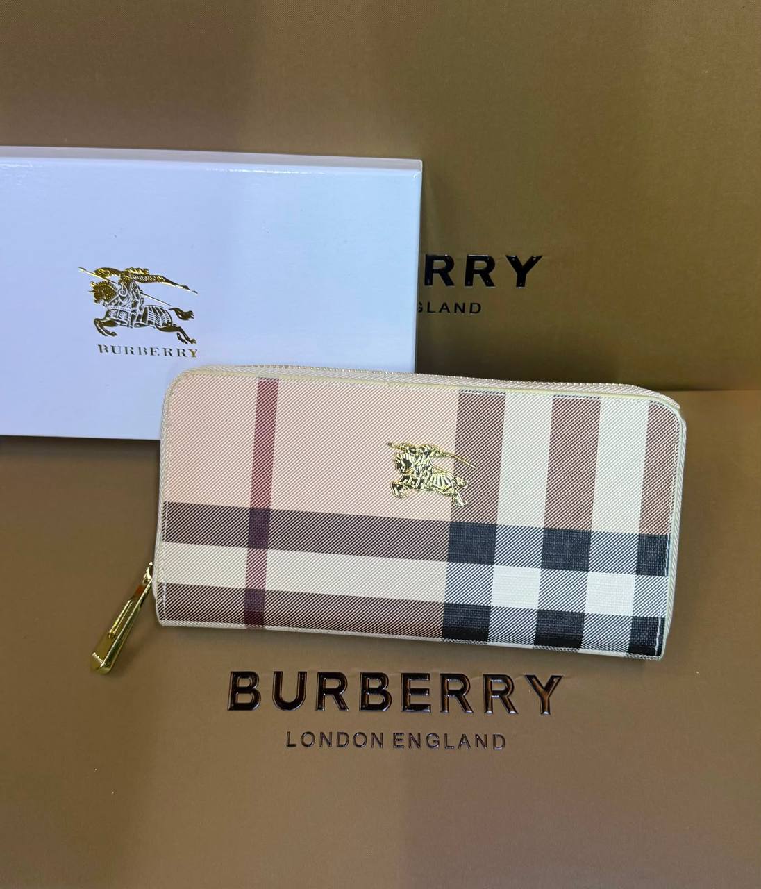 Wallets
With box
35 dhs🇦🇪🇦🇪
Good quality 👍

Zain93
♥️♥️♥️