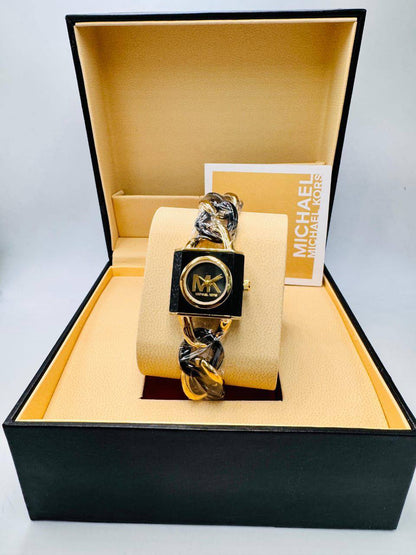 Mk ladies 
offer price
40 dhs🪙💕

Zain08
♥️♥️♥️