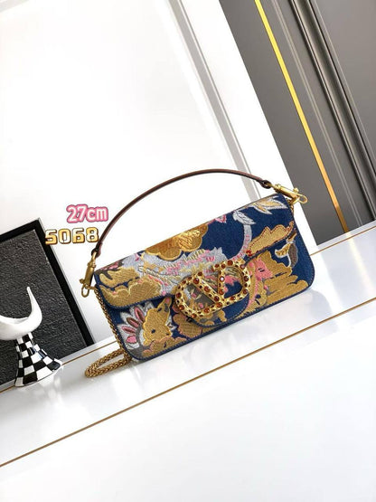 Valentino 
Master ++
270 dhs🪙🌨️

Zain153
♥️♥️♥️