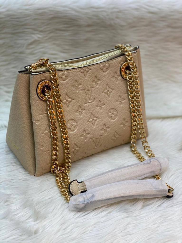 LV
95 dhs🪙💕

Zain143
♥️♥️♥️