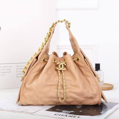 CHANEL 
22cm
120 dhs✅

with box
🎁🎁🎁

Zain44
♥️♥️♥️