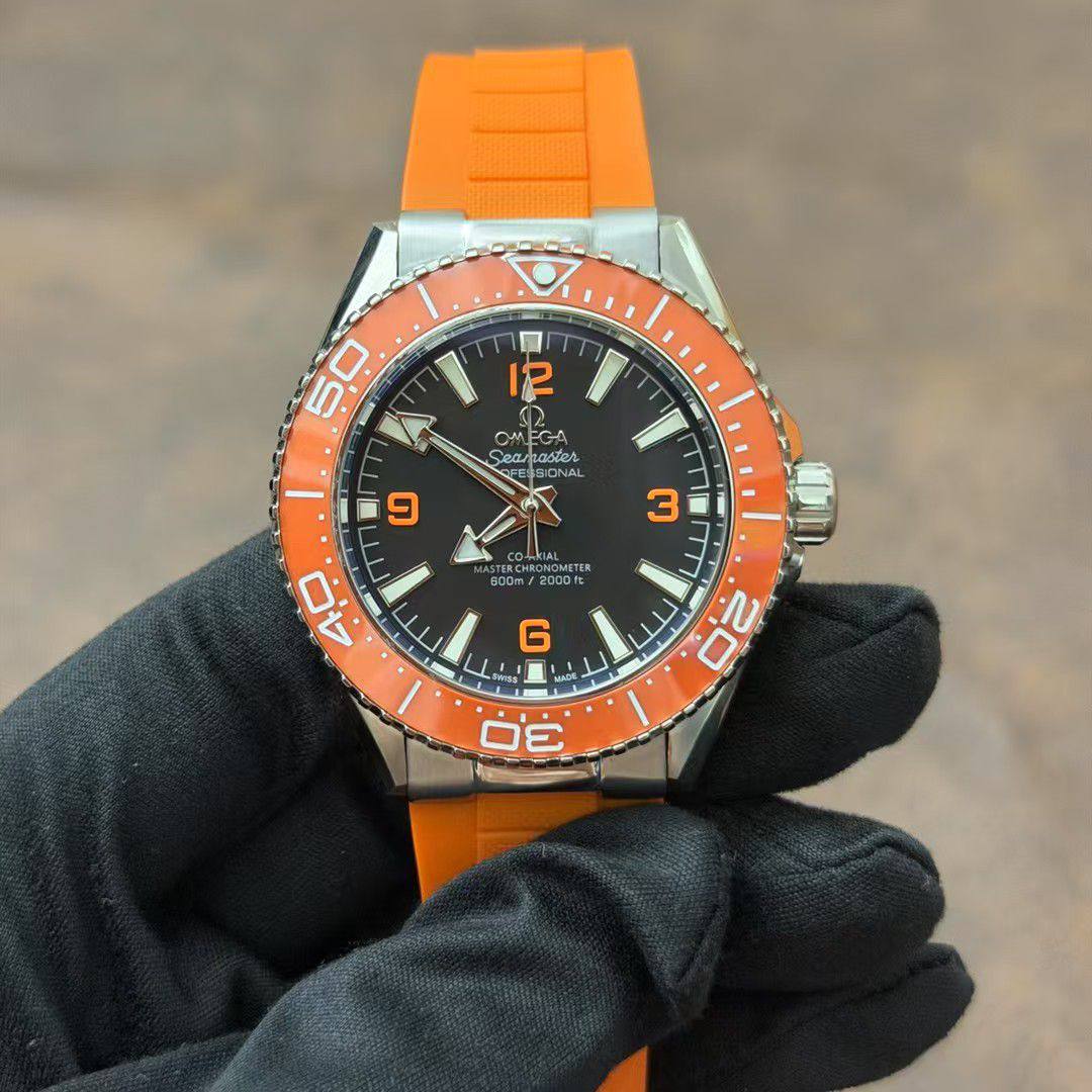 OMEGA
Automatic      
380 dhs✅

Zain85
♥️♥️♥️