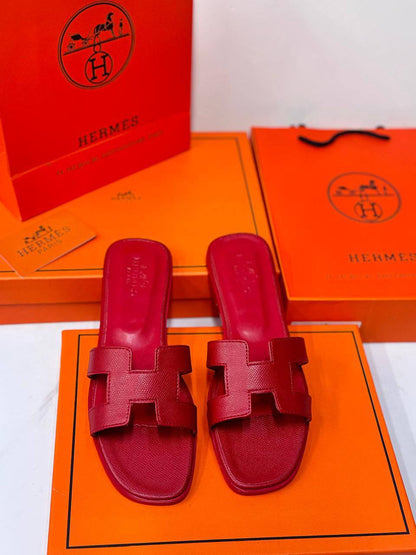 HERMES 
90 dhs✅
Size 36-41

Zain21
♥️♥️♥️