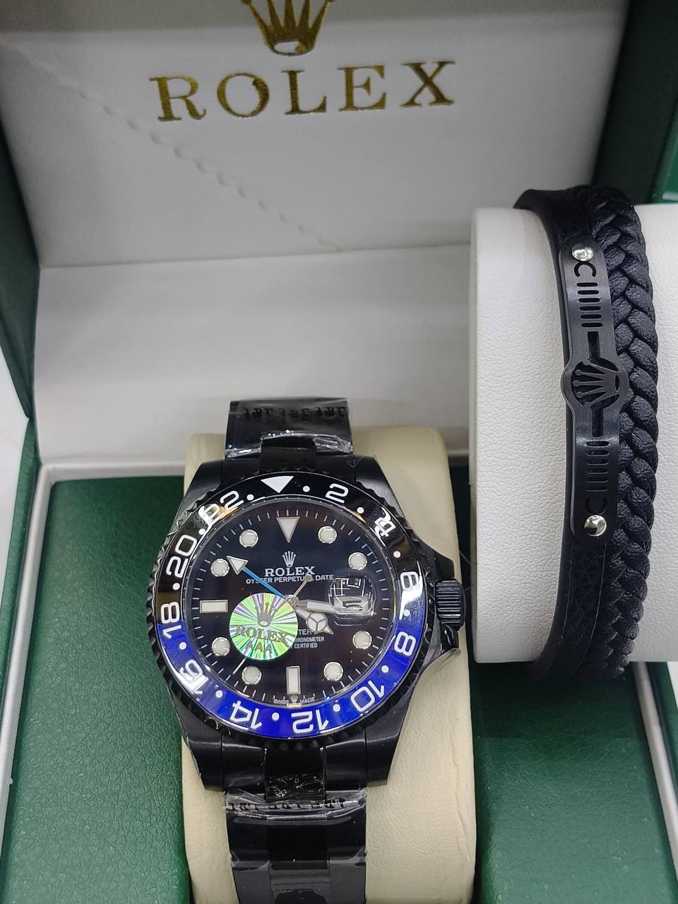 Rolex automatic 
for mens with bracelet
240 dhs✅

Zain25
♥️♥️♥️