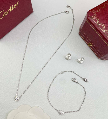 CARTIER SET 
MASTER ✨💫
NECKLACE BRACELET EARRINGS
110 DHS 🇦🇪🇦🇪

WITH BOX AND PAPER BAG🛍️🎁

Zain89
♥️♥️♥️